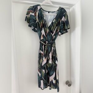 Tropical Leaf Sundress Knee Length Midi with Belt Flutter Sleeves Sz L